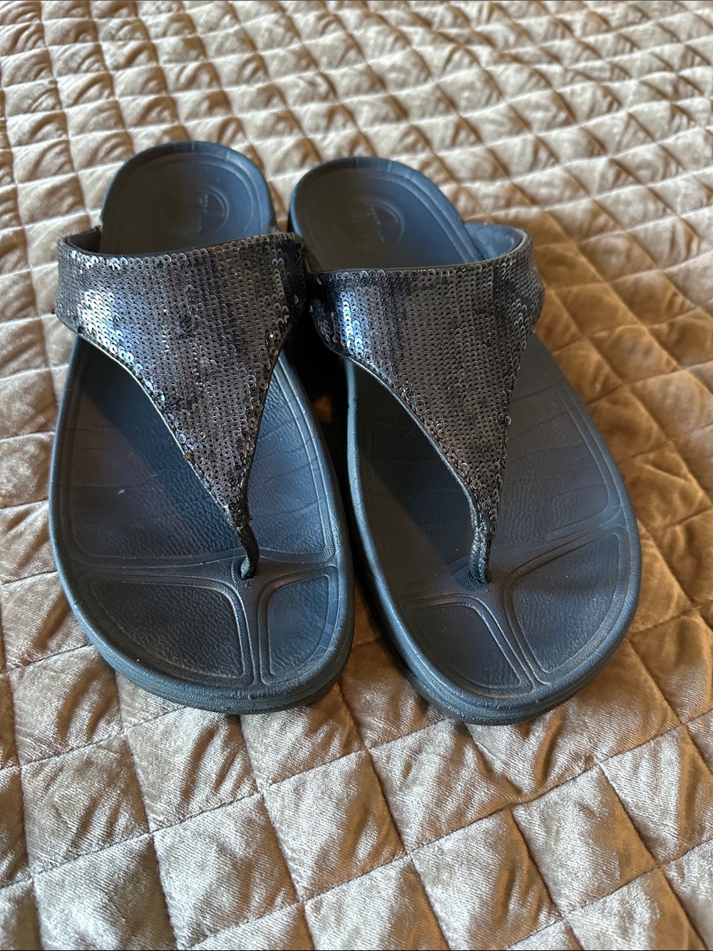 Fitflop Navy Sequin Thong Sandals with Cushioned Footbed